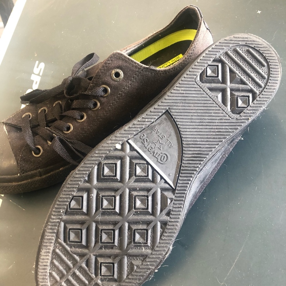 Al black converse, black trim and lacing